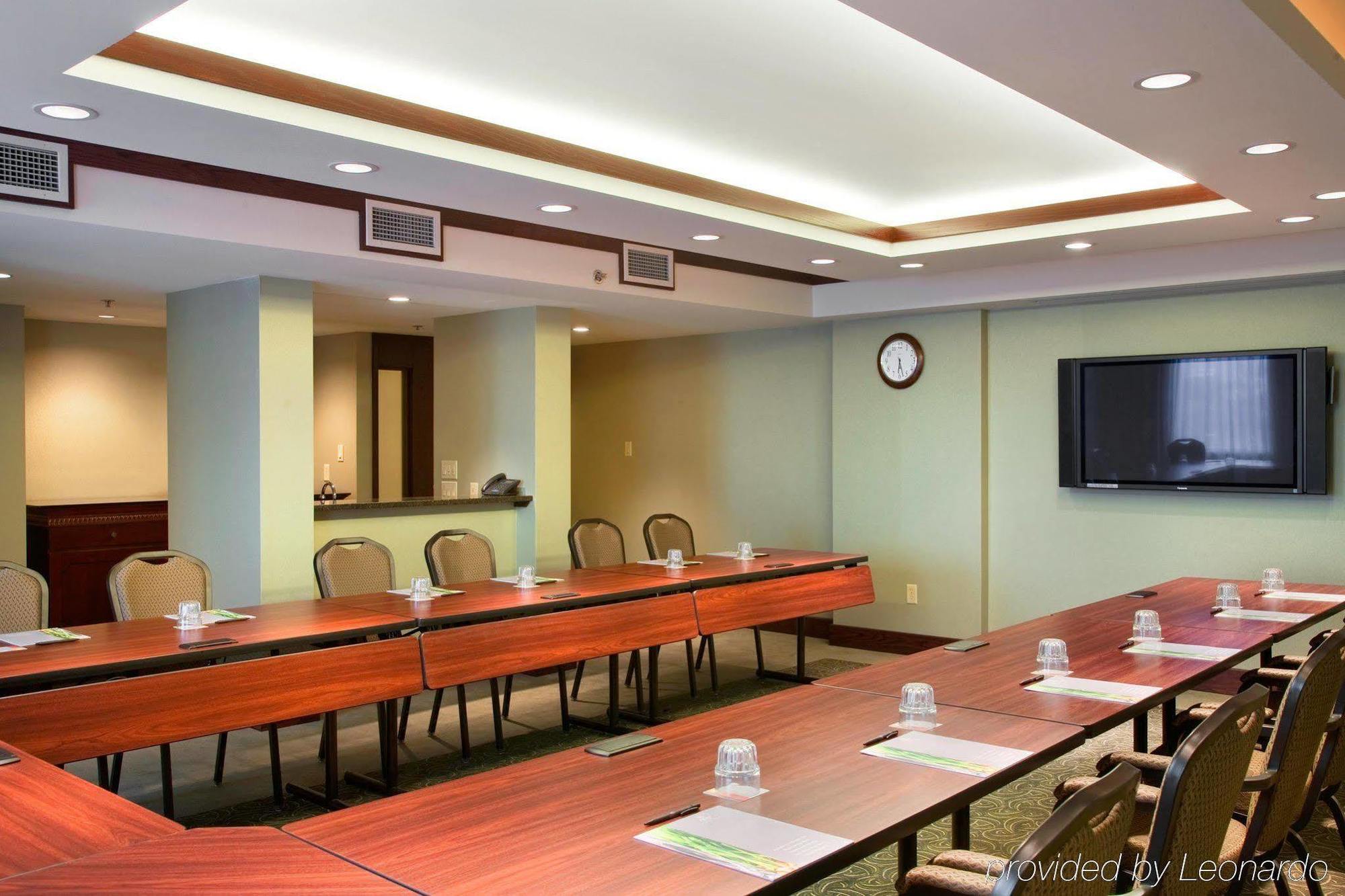 Doubletree By Hilton Wichita Airport Hotel Facilități foto